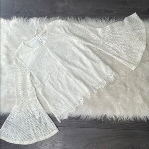 LUNA MOON off White Lace Bell Sleeve Top size medium